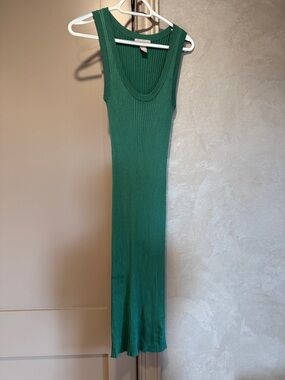 Ribbed Emerald Green H&M dress